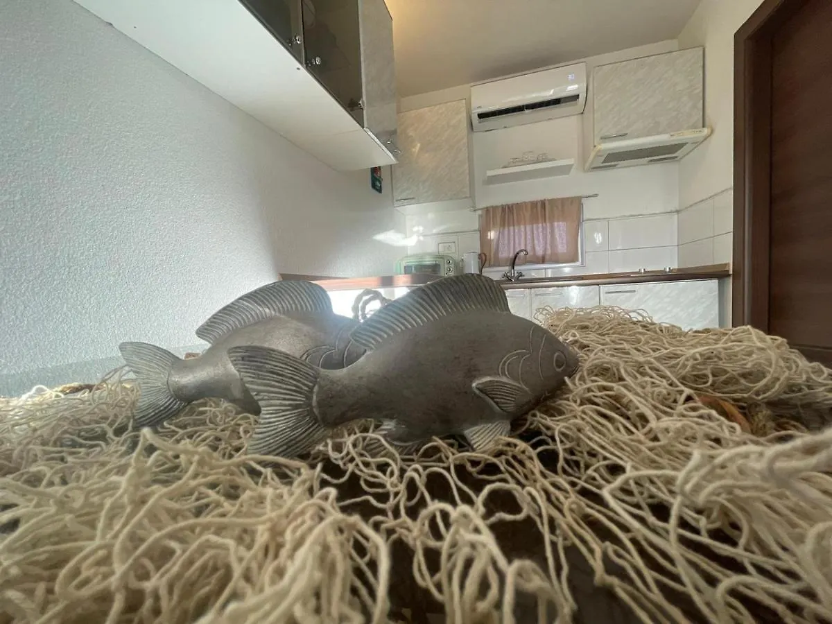 Studio Apartment Dona Τρογκίρ 0*,  Κροατία