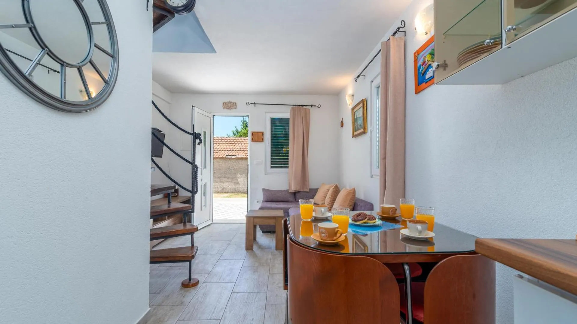 Studio Apartment Dona Τρογκίρ