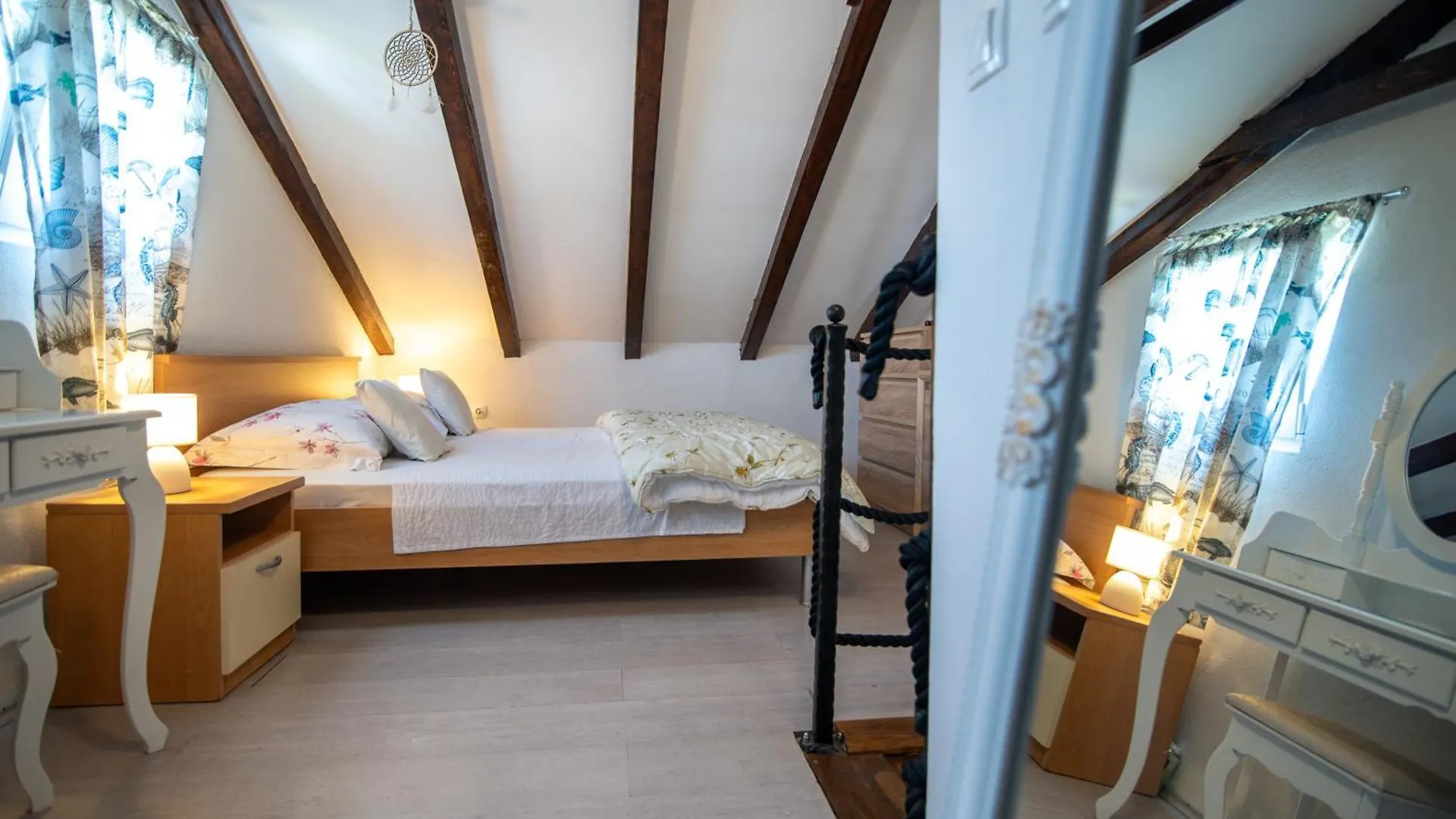 Studio Apartment Dona Τρογκίρ