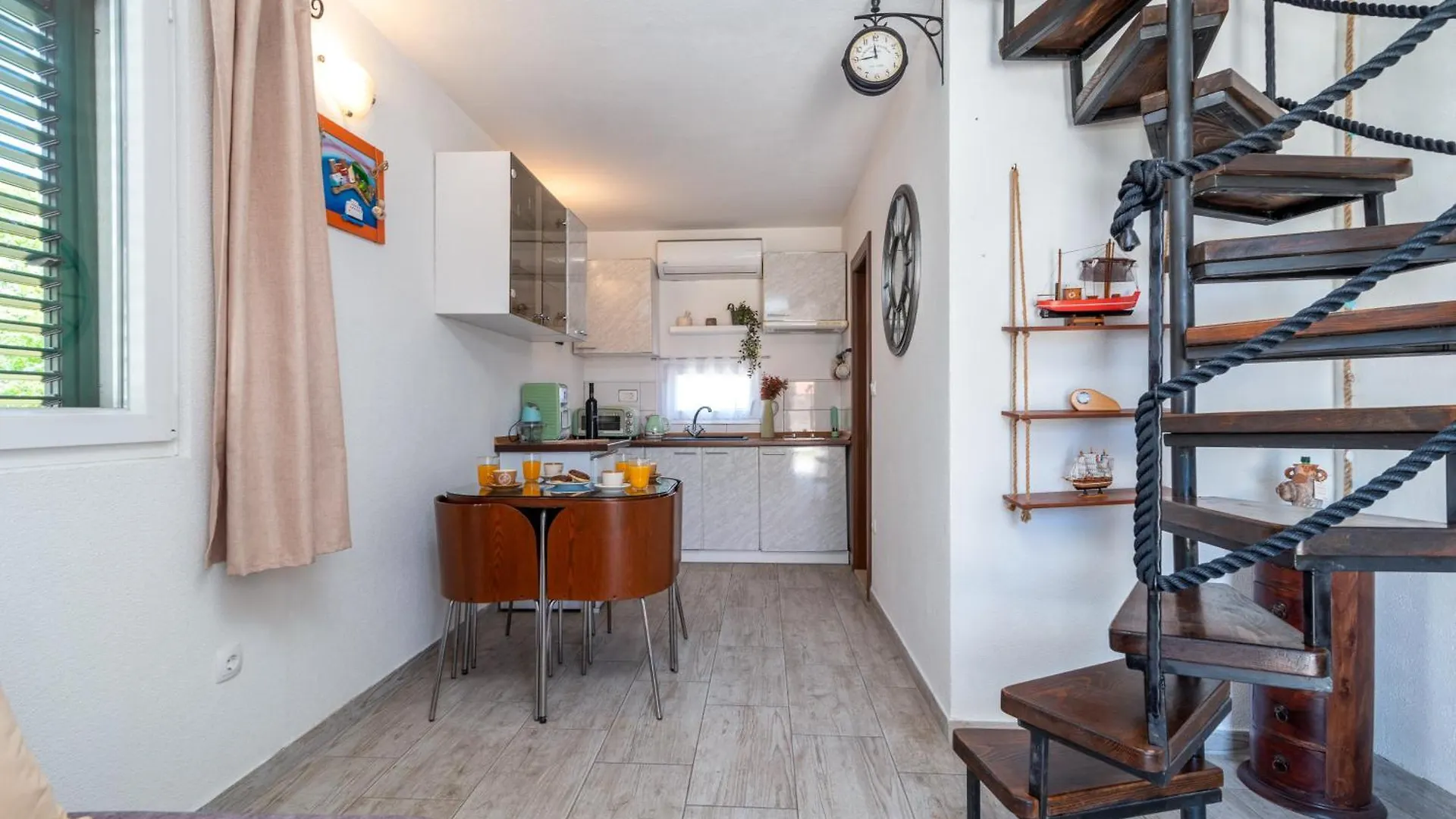 Studio Apartment Dona Τρογκίρ