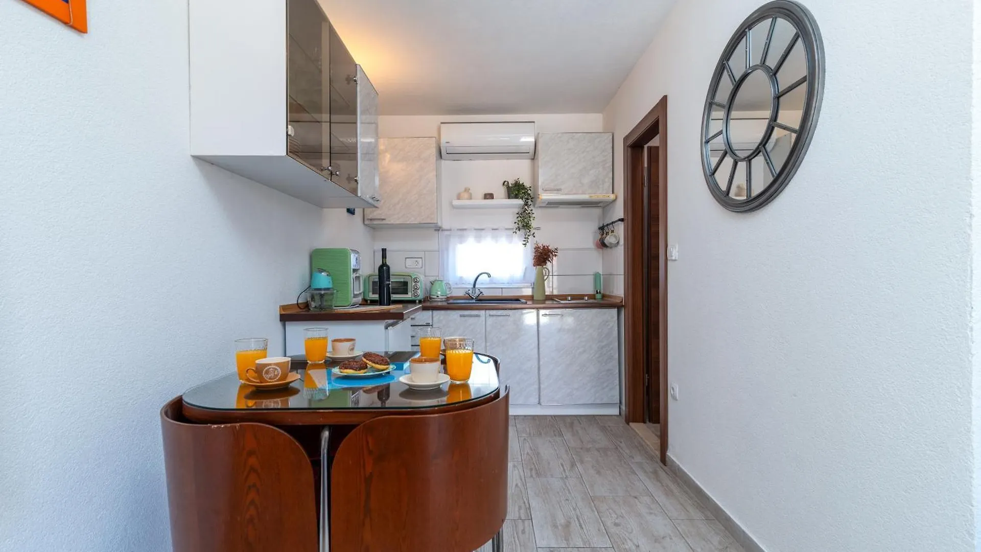 Studio Apartment Dona Τρογκίρ